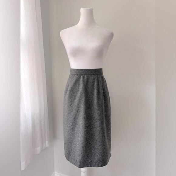 Vintage ‘90s Briggs New York Gray Wool Knee Length Pencil Skirt - Picture 1 of 9